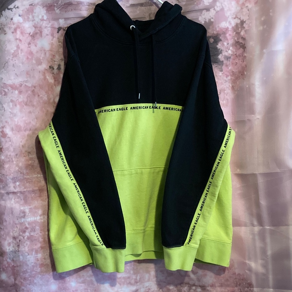 American Eagle Outfitters Black and Neon Green Colorblock Hoodie